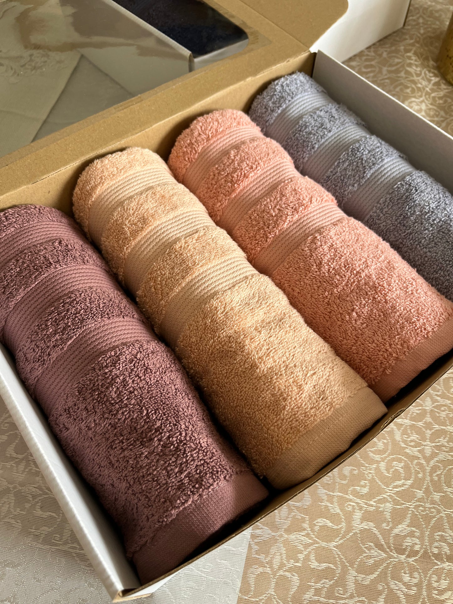 Pack serviettes visage 4 pièces qualitée ULTRAS SUPERIEUR